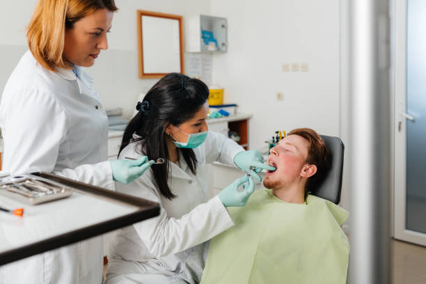 Best Cracked Tooth Emergency Dentist  in Lebanon, IL